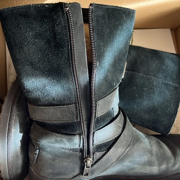 UGG Lorna Boot Black 7.5 - Picture 10 of 13